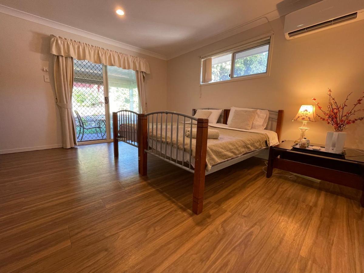 Theme Parks Amituofo Homestay Голд-Кост Экстерьер фото
