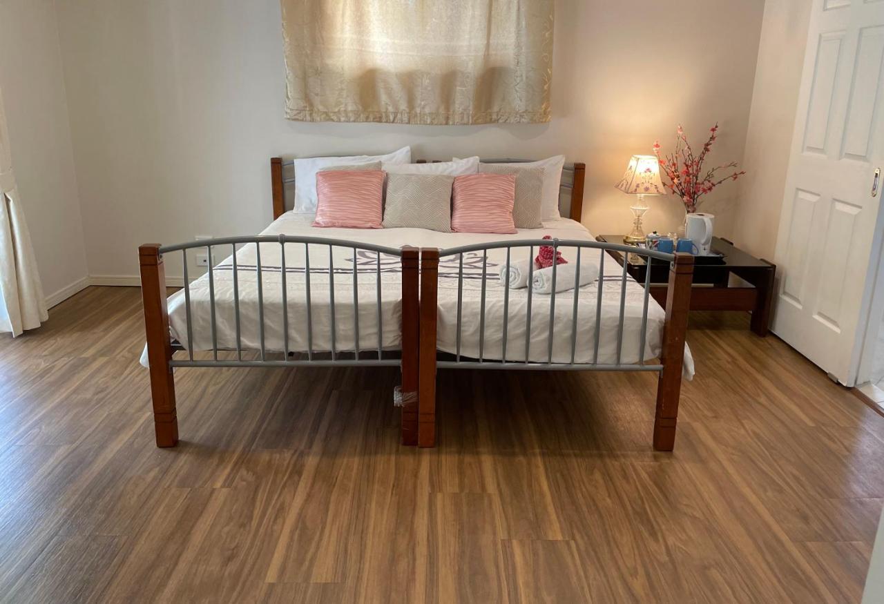 Theme Parks Amituofo Homestay Голд-Кост Экстерьер фото