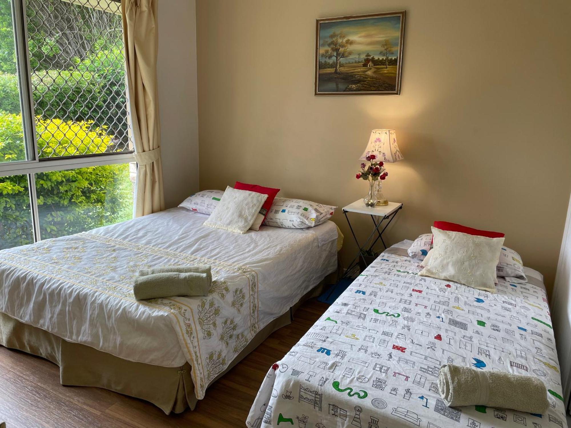 Theme Parks Amituofo Homestay Голд-Кост Экстерьер фото